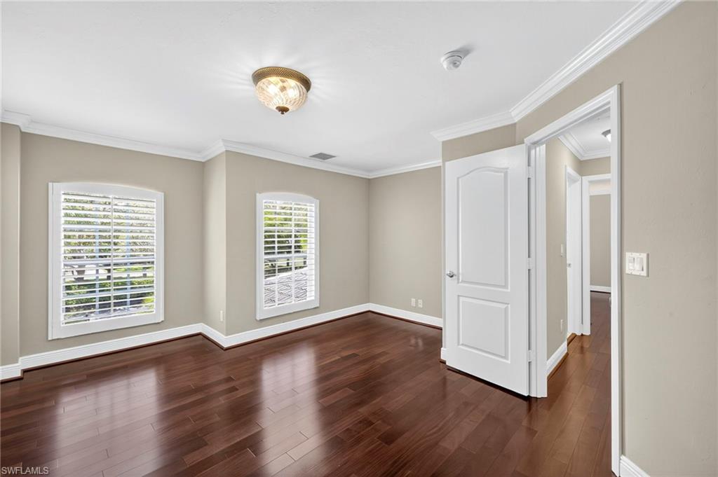 9896 Colonial WALK S