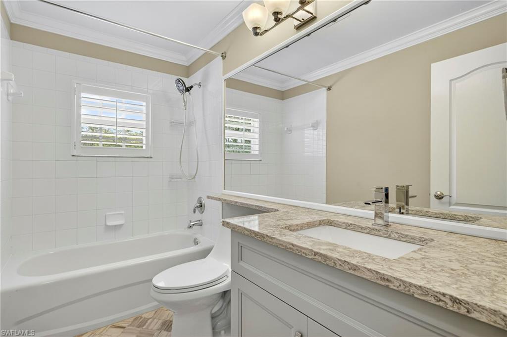 9896 Colonial WALK S