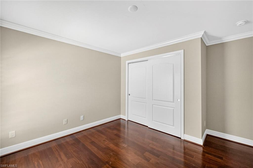 9896 Colonial WALK S