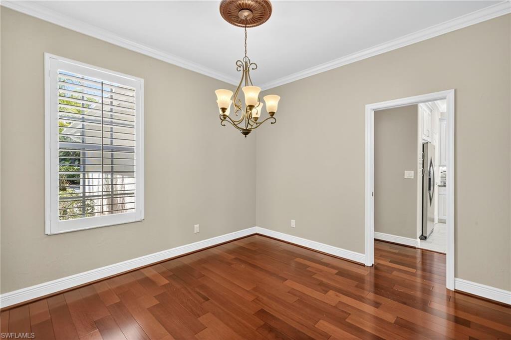 9896 Colonial WALK S