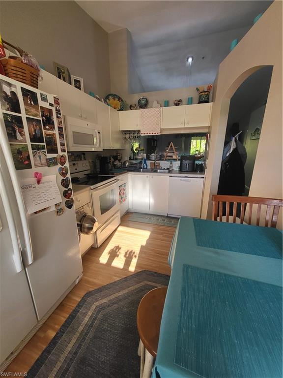 6655 Huntington Lakes CIR # 204