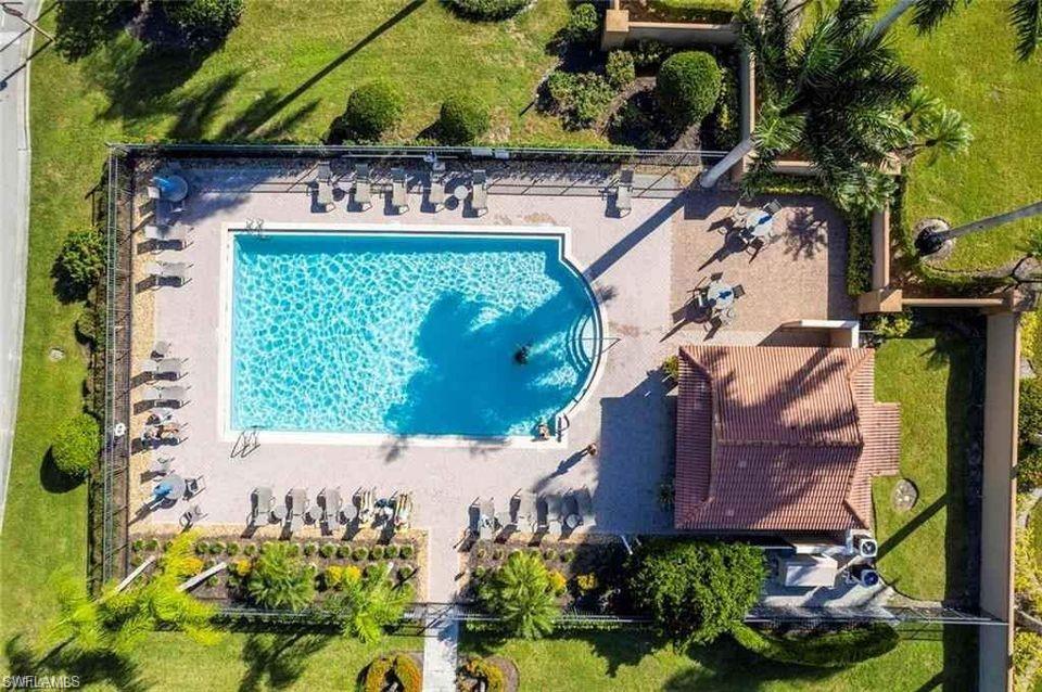 6655 Huntington Lakes CIR # 204