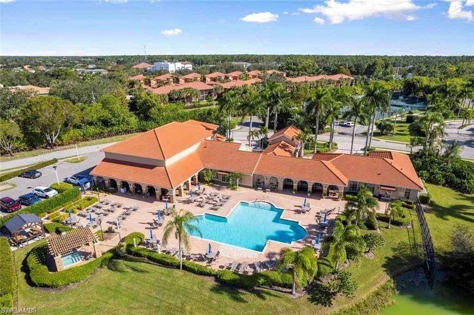 6655 Huntington Lakes CIR # 204