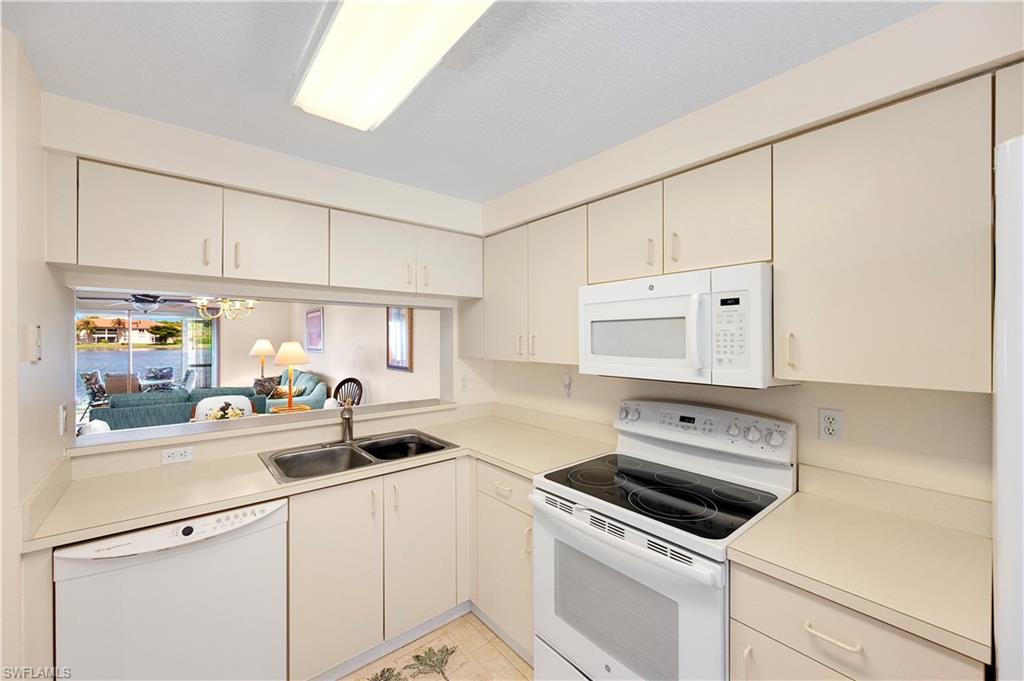 6464 Huntington Lakes CIR # 103