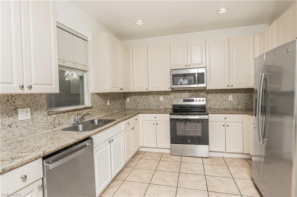 7020 Ambrosia LN # 1106, NAPLES Unit: 1106