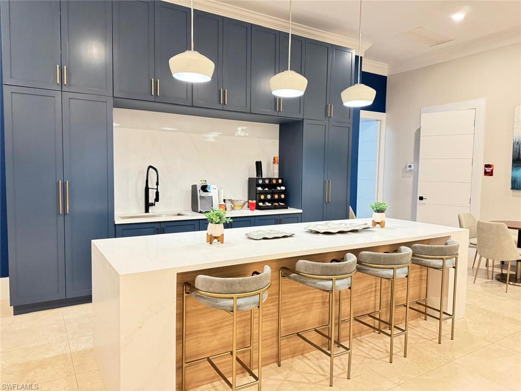 7020 Ambrosia LN # 1106, NAPLES Unit: 1106