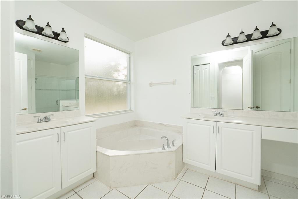 7020 Ambrosia LN # 1106, NAPLES Unit: 1106