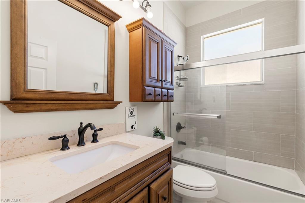 860 Grand Rapids BLVD