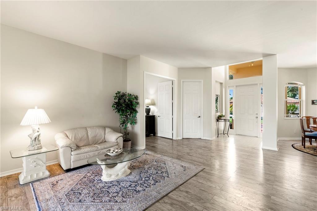 860 Grand Rapids BLVD