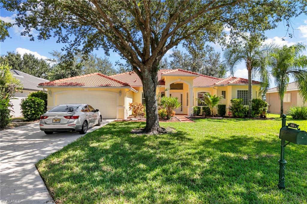 860 Grand Rapids BLVD