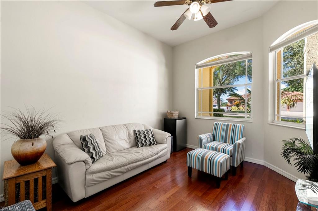 860 Grand Rapids BLVD