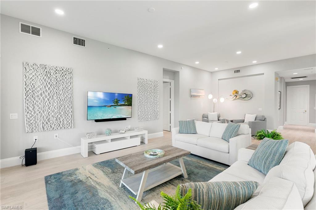 3031 Marengo CT # 101