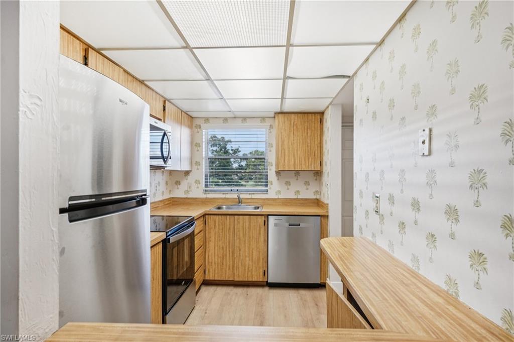 499 Forest Lakes BLVD # 305