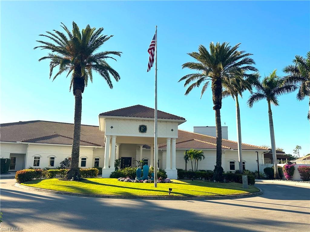 1051 Foxfire LN # 206