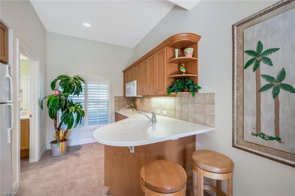 5274 Kensington High ST