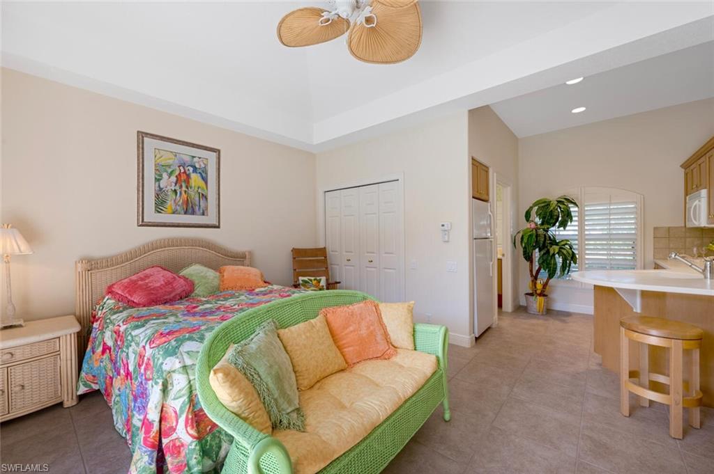 5274 Kensington High ST