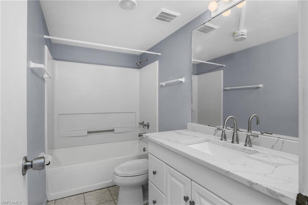 4200 Looking Glass LN # 4207