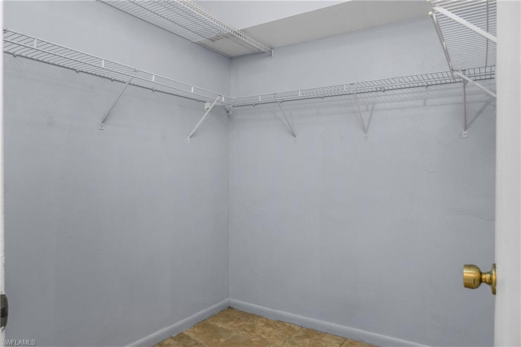 4200 Looking Glass LN # 4207