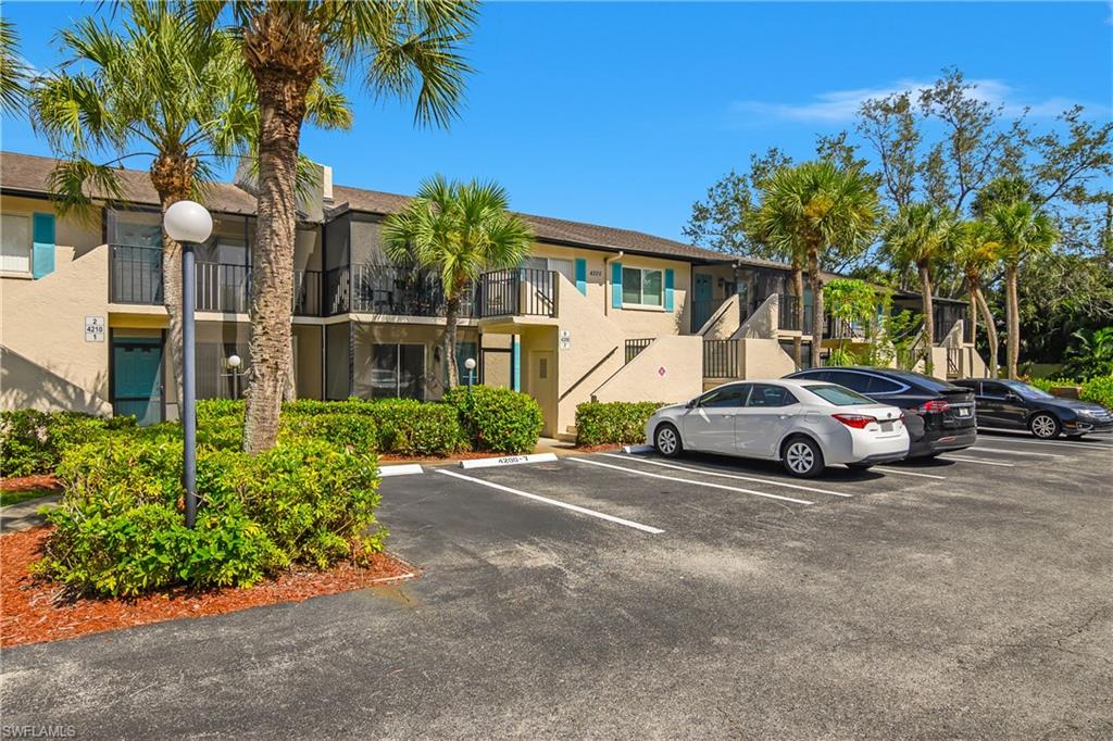 4200 Looking Glass LN # 4207