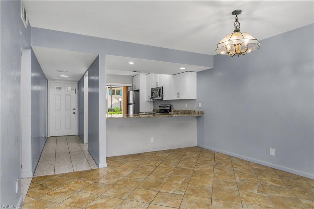 4200 Looking Glass LN # 4207