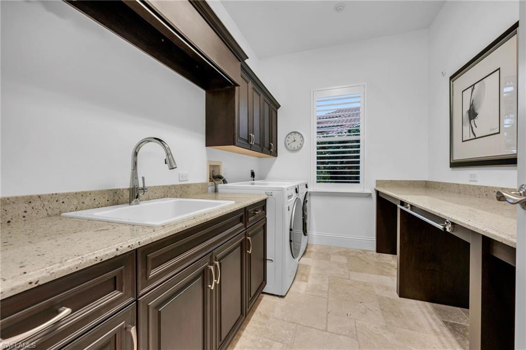 11978 Maidstone CT, NAPLES