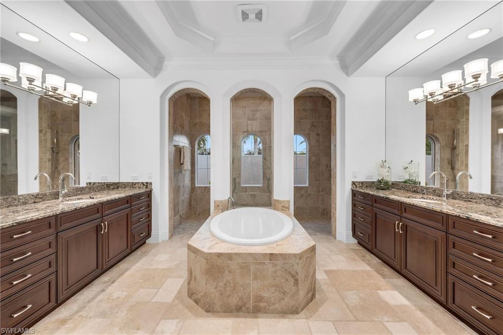 11978 Maidstone CT, NAPLES