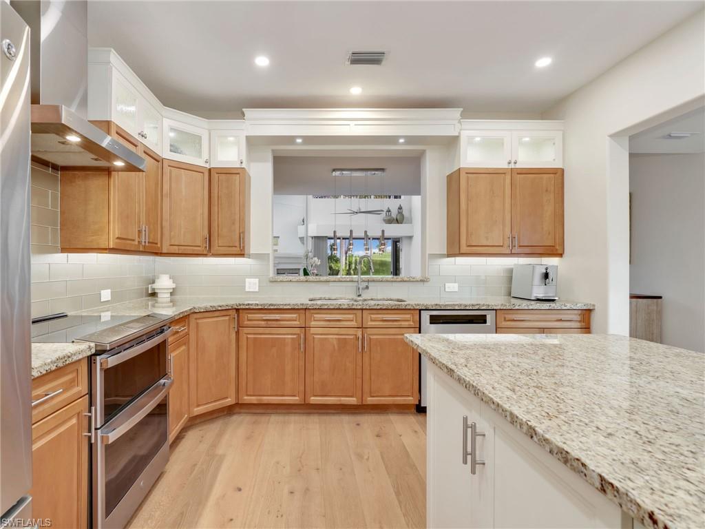 5242 Kensington High ST