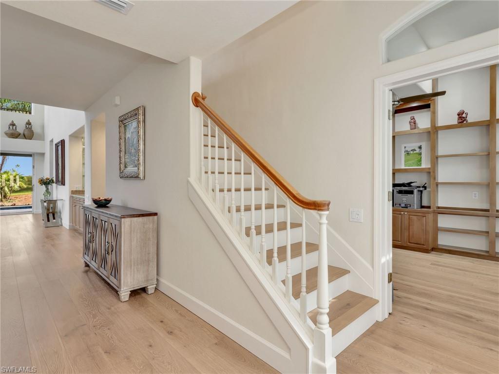 5242 Kensington High ST