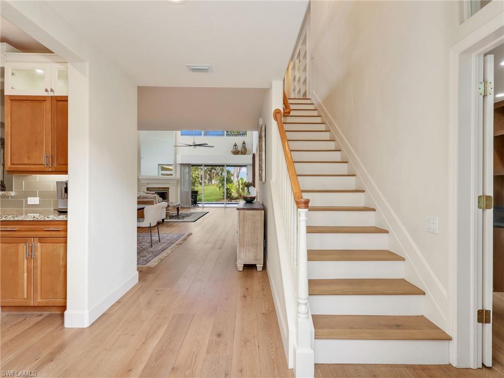 5242 Kensington High ST