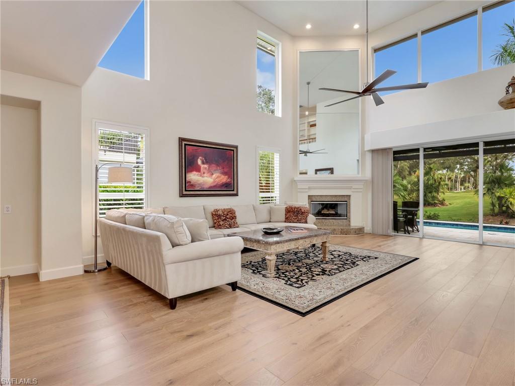 5242 Kensington High ST