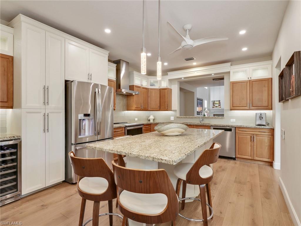 5242 Kensington High ST