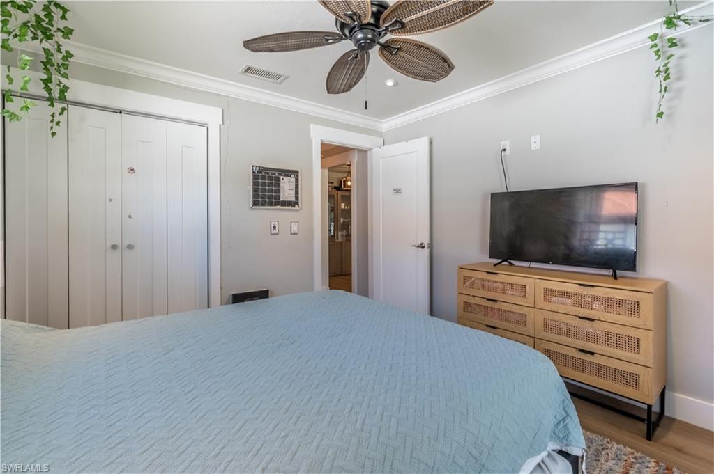 2237 Kings Lake BLVD