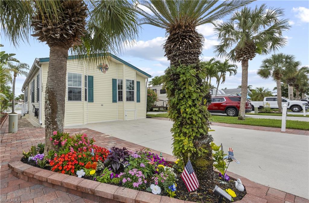 1022 Silver Lakes BLVD