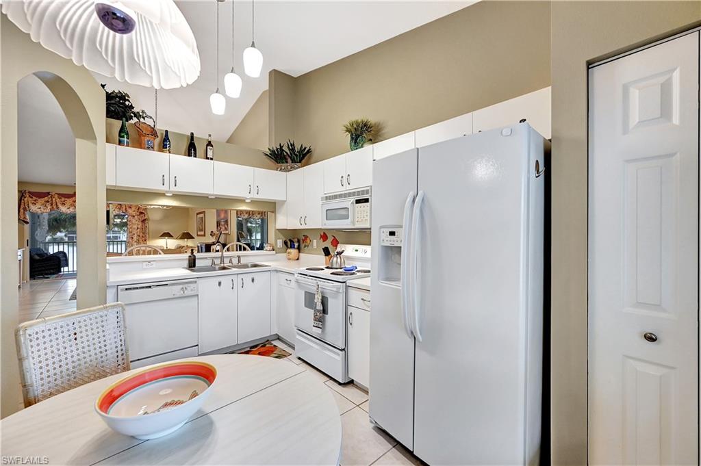 6496 Huntington Lakes CIR # 201