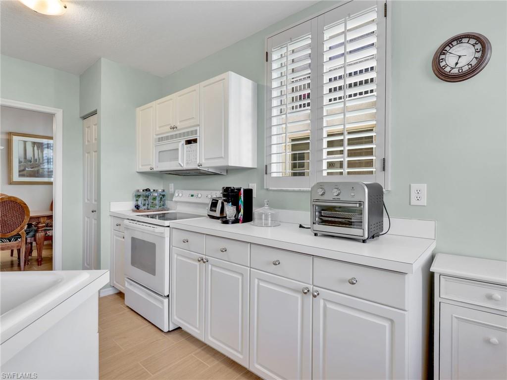 9071 Las Maderas DR # 101