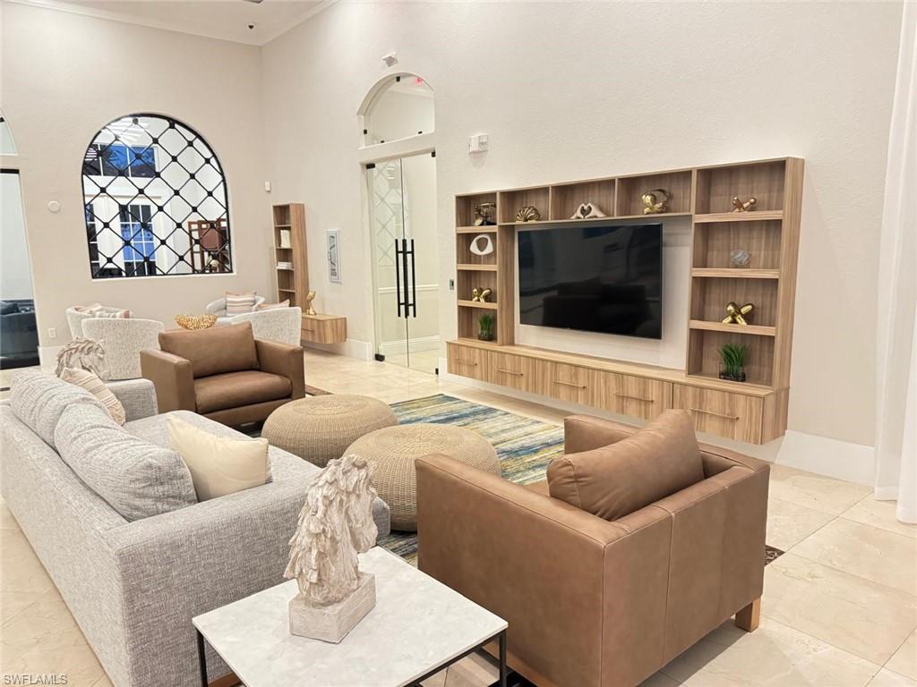 7077 Venice WAY S # 2002