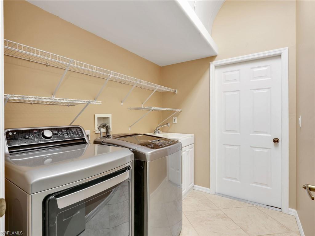 3274 Sturgeon Bay CT