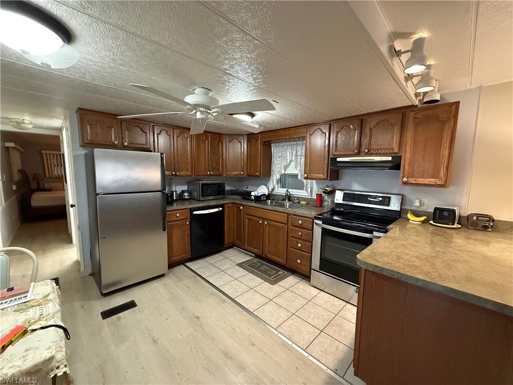 539 Poinsettia LN # 152