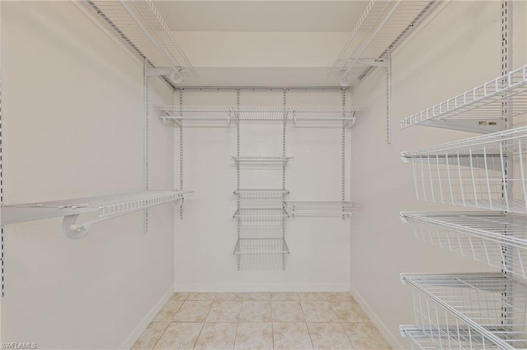 3250 Cypress Glen WAY # 406