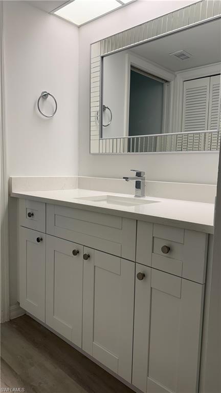 1526 A Trafalgar LN # 102 Unit: J-102