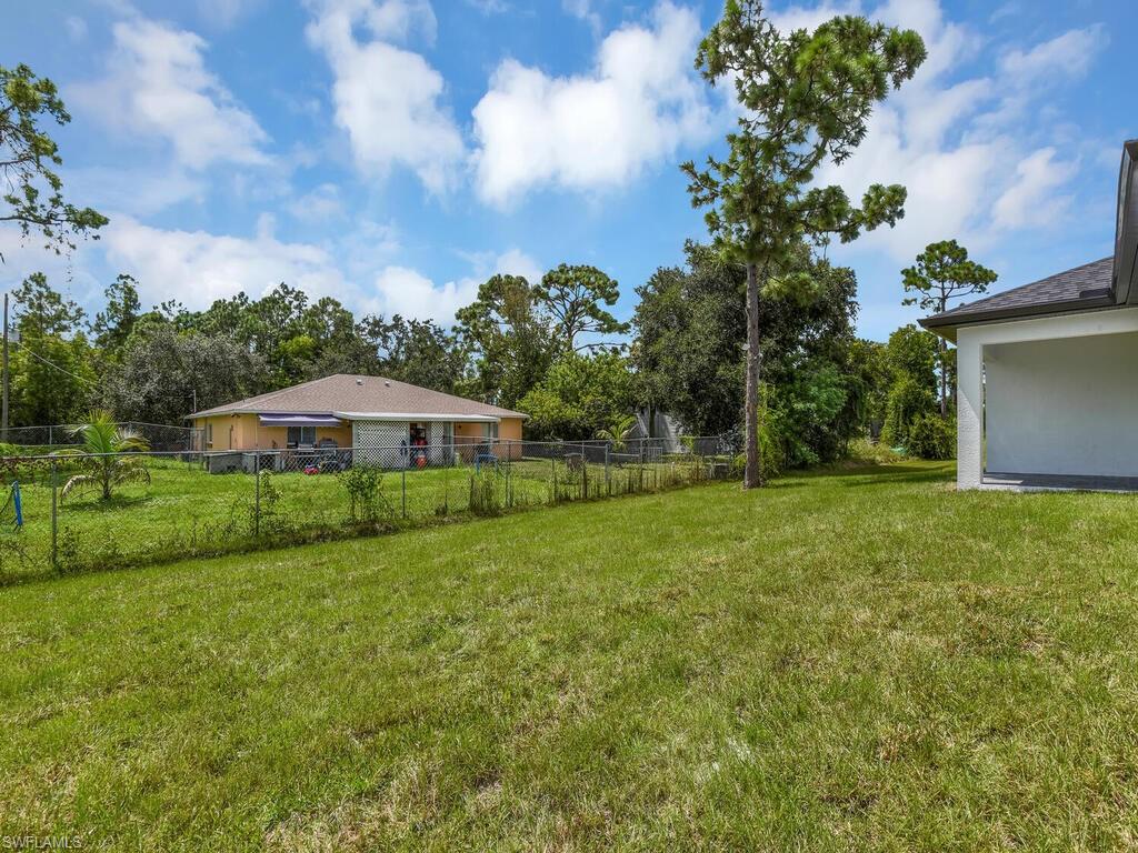 4921/4923 Leonard BLVD S