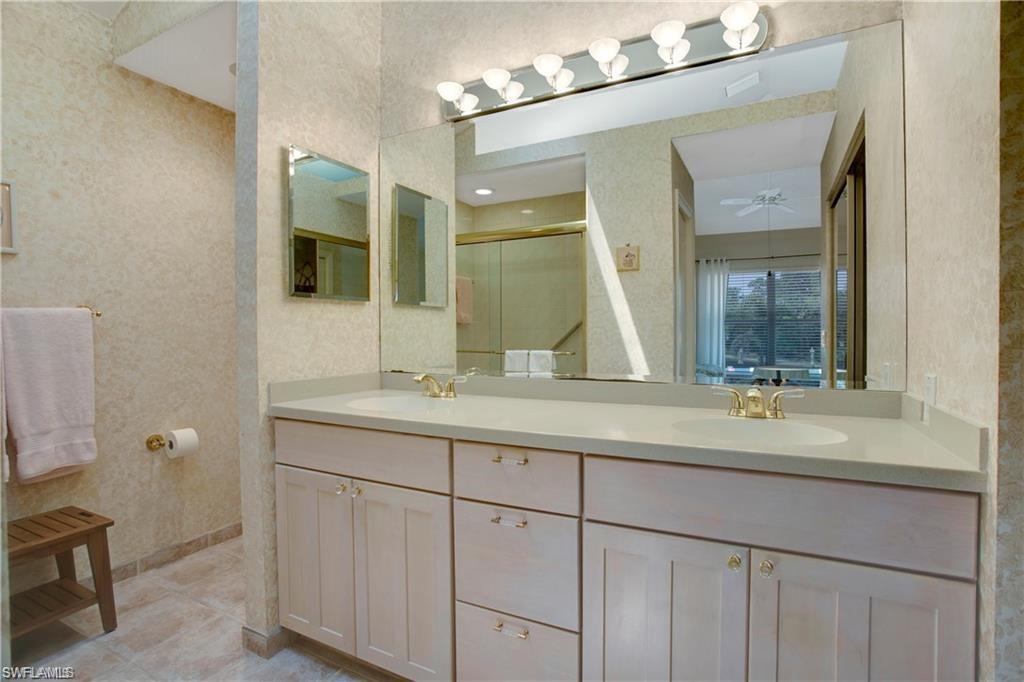 15210 Majorca Bay DR # 15, NAPLES Unit: #1-15