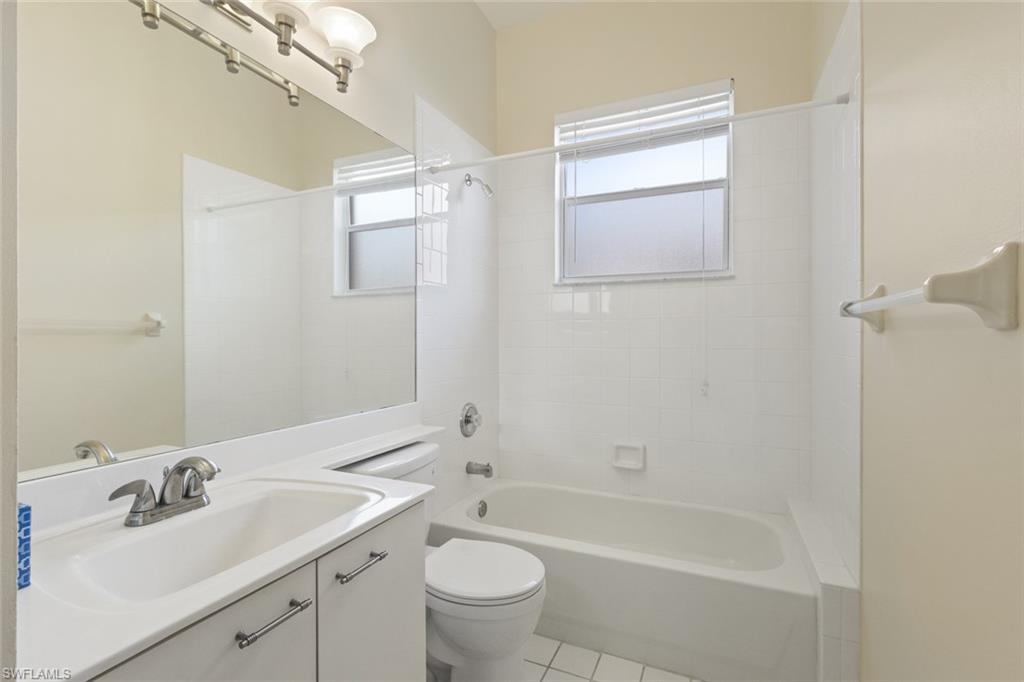 3266 Sturgeon Bay CT