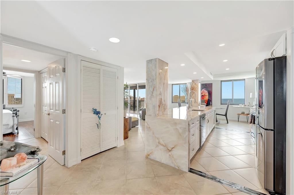 11 Bluebill AVE # 1101