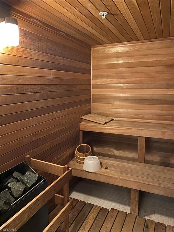 3971 Gulf Shore BLVD N # 1404