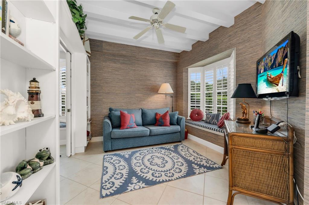 496 Edgemere WAY E # 1