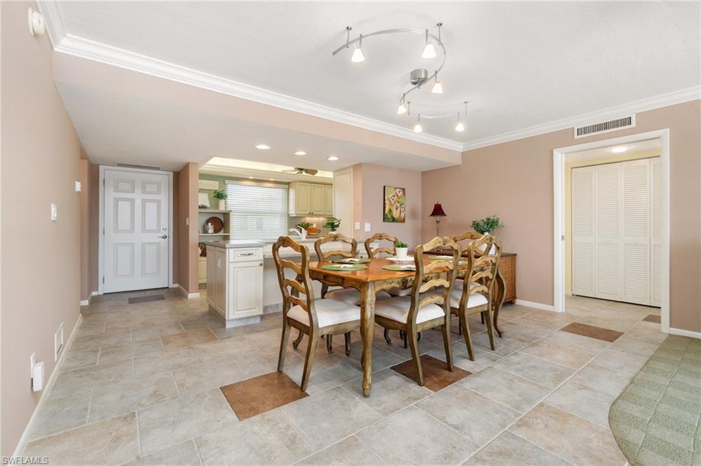 838 W Elkcam CIR # 208