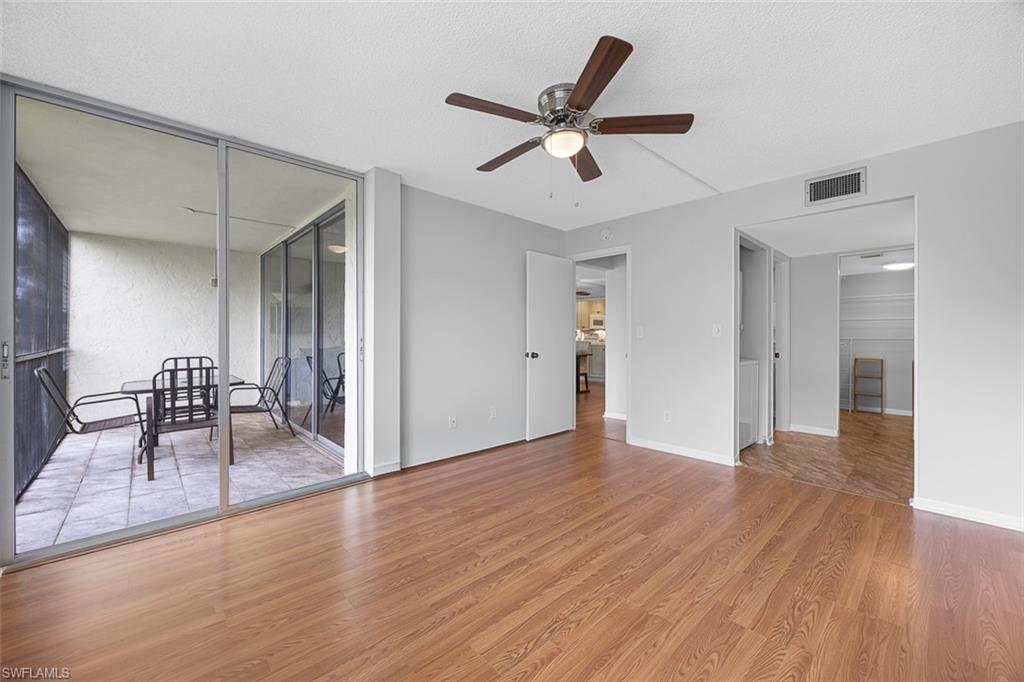 1083 Forest Lakes DR # 207, NAPLES Unit: 207