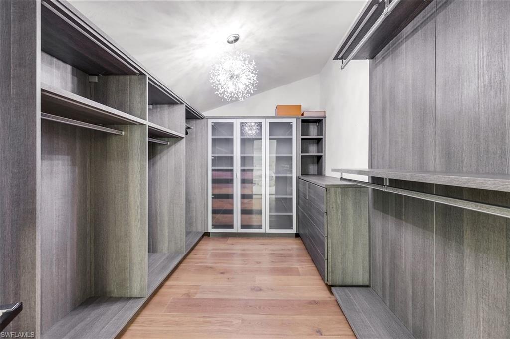 13087 Pond Apple DR E, NAPLES