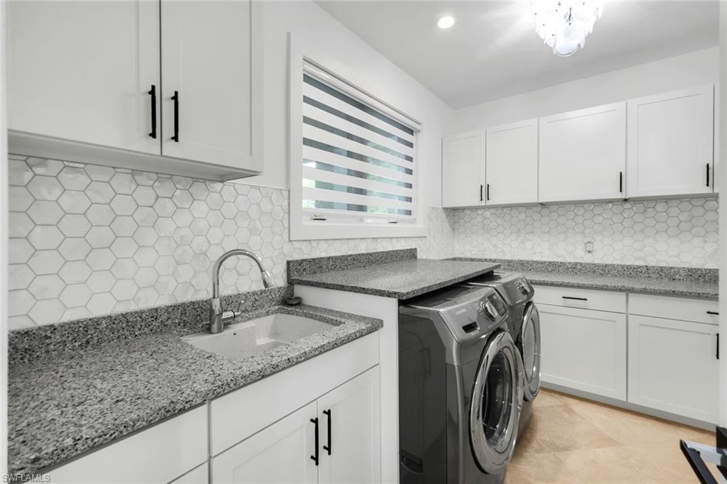 13087 Pond Apple DR E, NAPLES